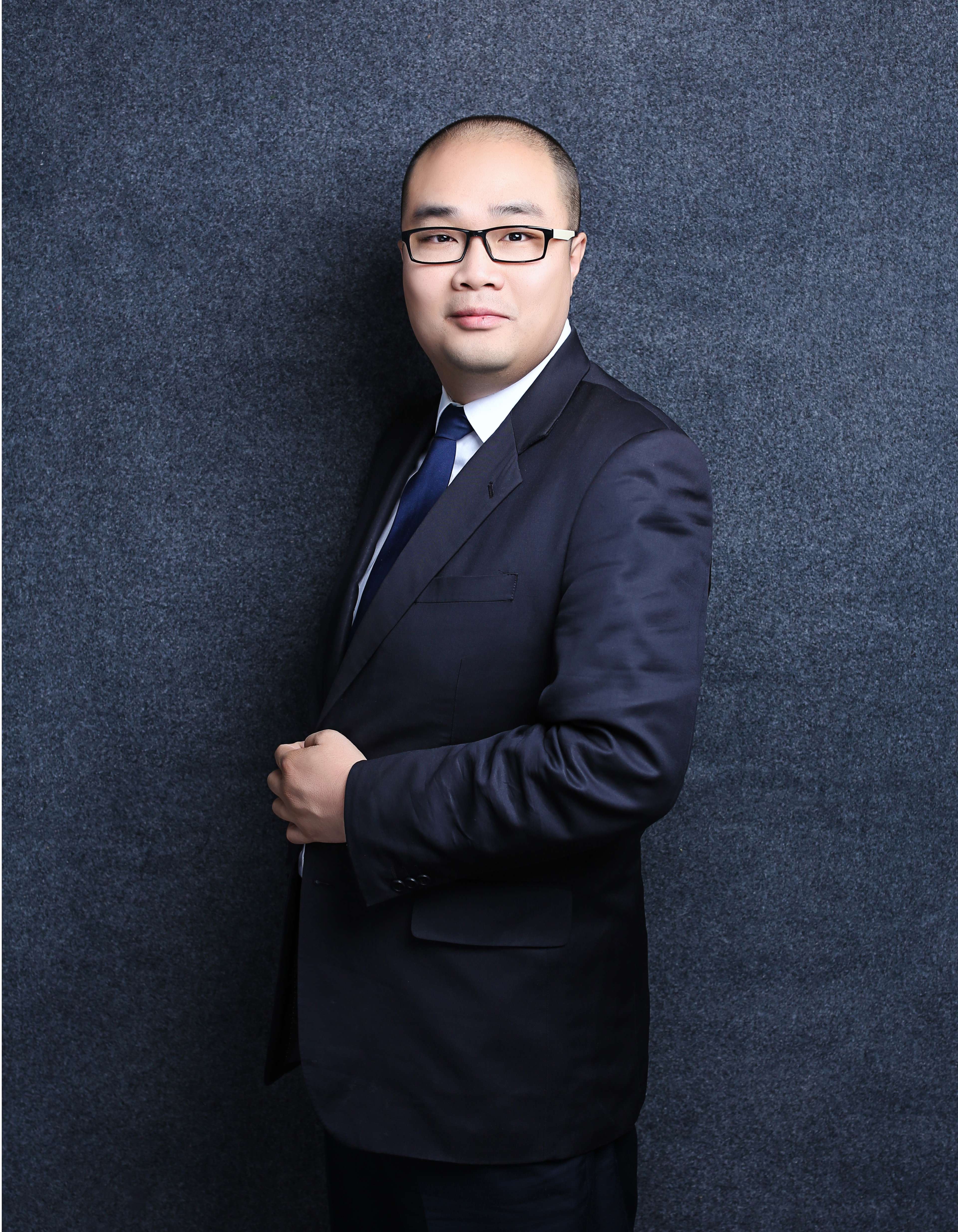 张 宇 琪